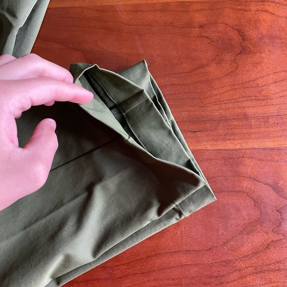 Men's Nike Sportswear Tech Essentials Pants green new with tags DR9101-326 - Picture 4 of 6